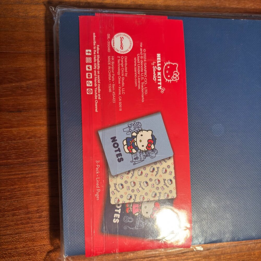 Hello Kitty Notebook Trio - Picture 3 of 3